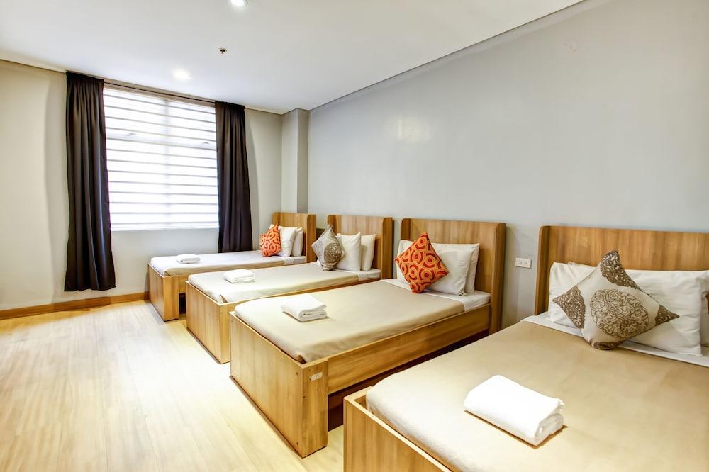 Madison 101 Hotel + Tower Кесон Сити Екстериор снимка