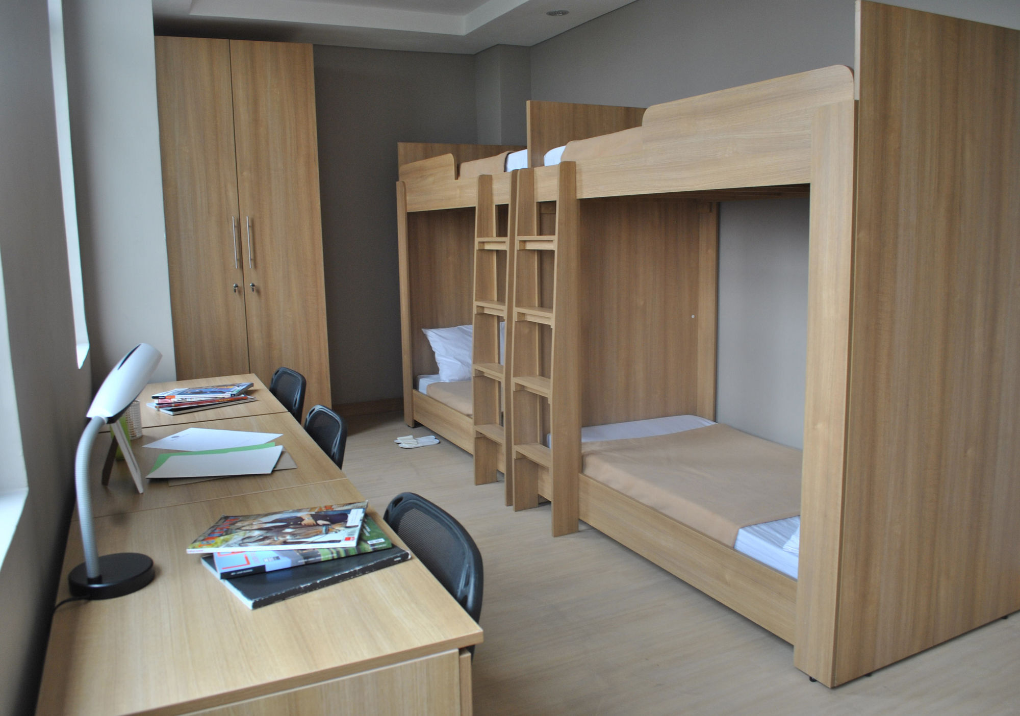 Madison 101 Hotel + Tower Кесон Сити Екстериор снимка